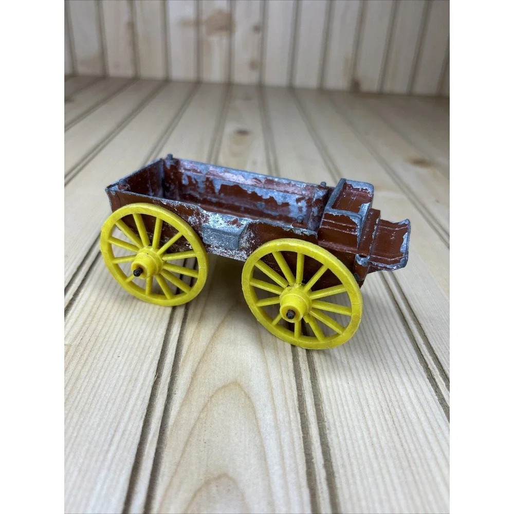 Vintage Tootsie‎ Toy Chicago 24 Die Cast Brown With Yellow Wheels Wagon Carriage